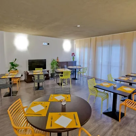 Di Hotel Colico