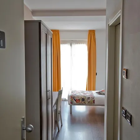 Hotel Di 4*