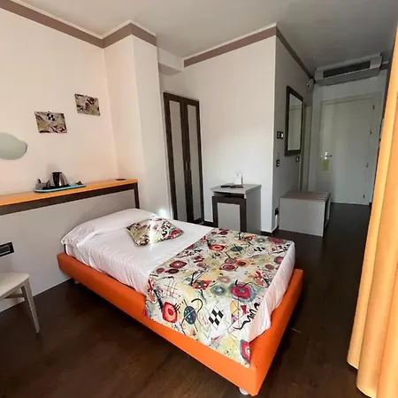 Di Hotel