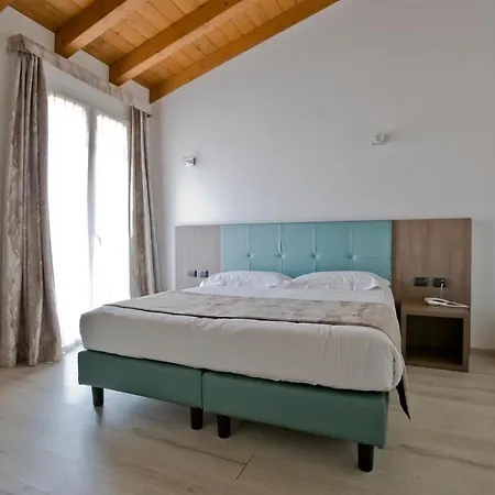 Hotel Di