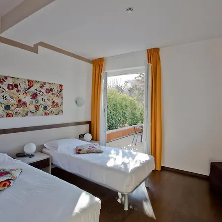 Hotel Di 4*